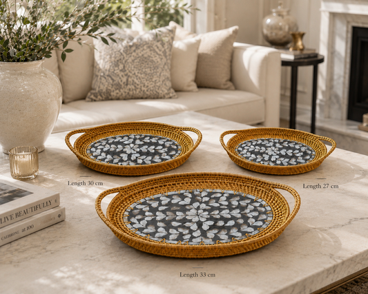 Les plateaux en rotin Nacre (lot de 3 ovales)