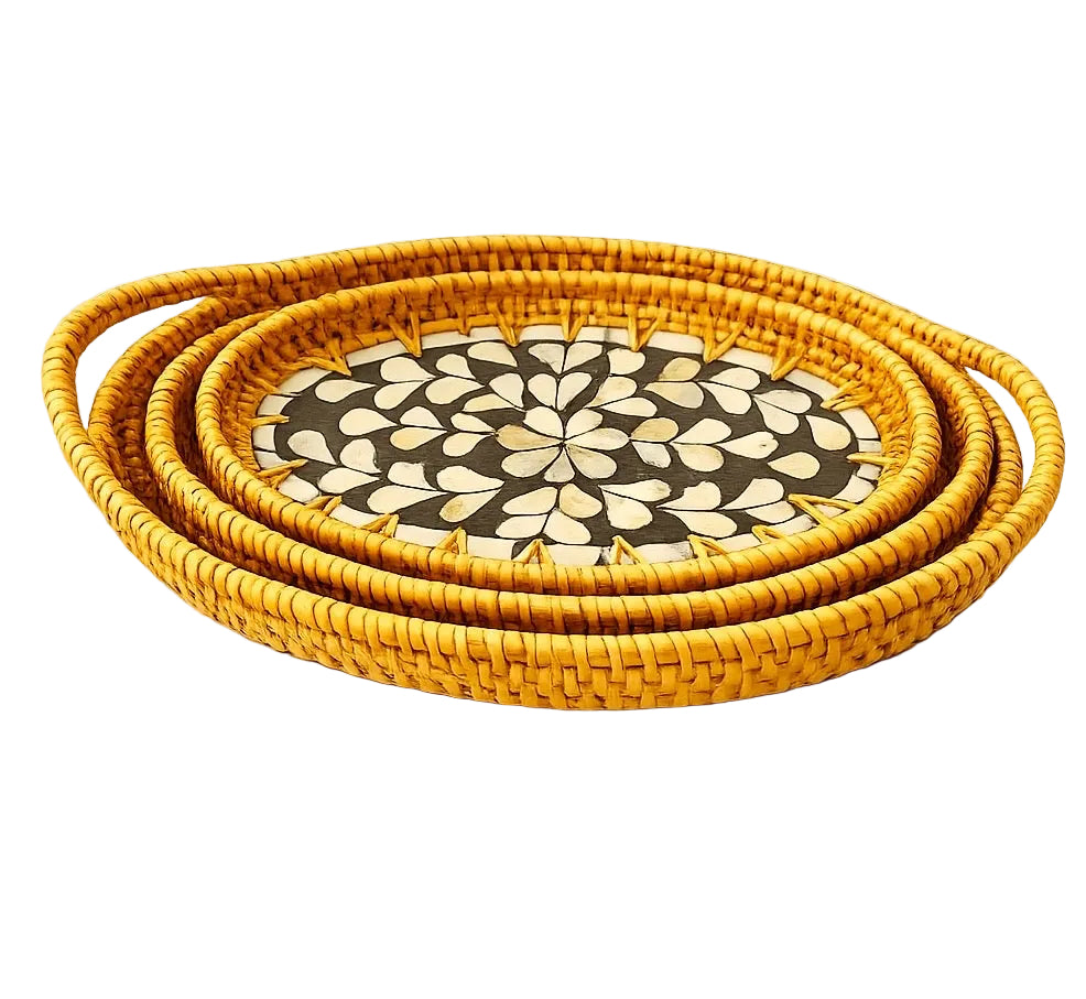 Les plateaux en rotin Nacre (lot de 3 ovales)