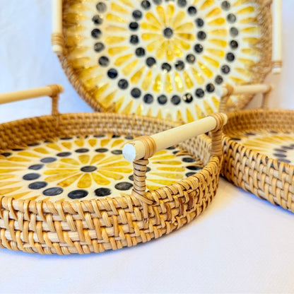 Le Soleil — Ensemble de 3 Plateaux en Rotin Nacre (Ronds)