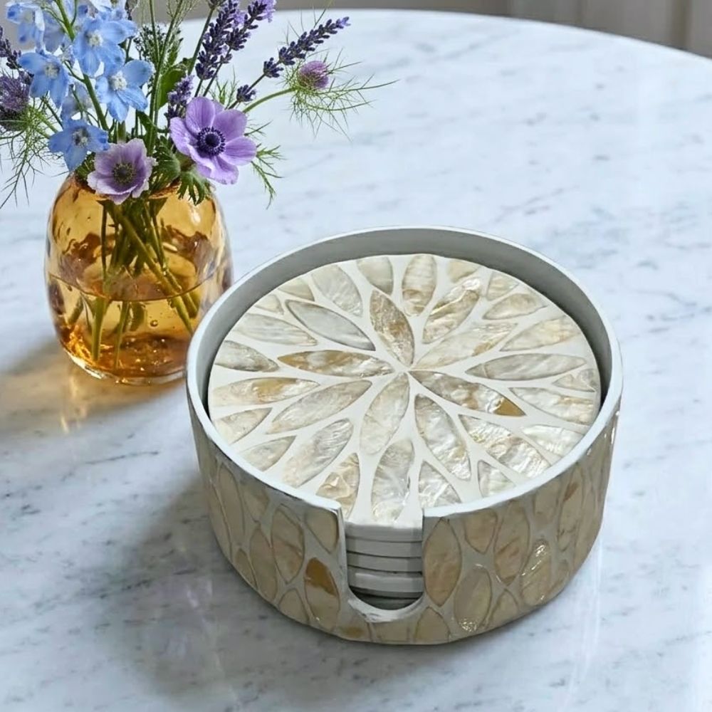 Le lot de 6 sous-verres Claire en nacre avec support